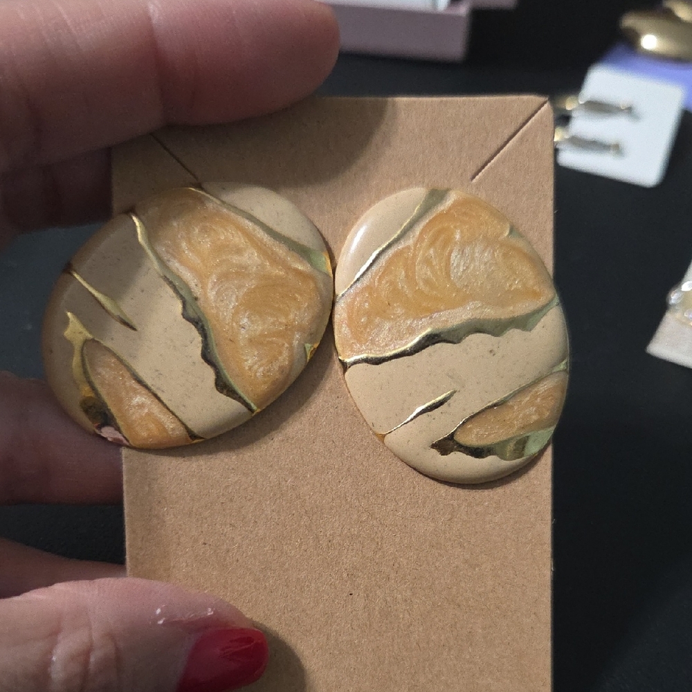 Gold and Cream Oval Earrings